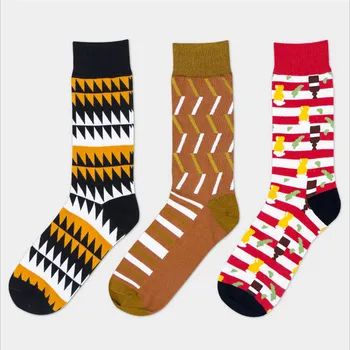 Aukštos kokybės vyrų kojinės medvilnės 3pairs/pak rudens-žiemos sezono gatvės stiliaus kojinių vyro ir vyrų spalvinga laimingas ilgai kojinės