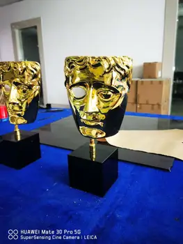 BAFTA Apdovanojimai, Metalo replika BAFTA Apdovanojimai ,Britsish Akademijos Kino Apdovanojimai, Šventės Gif