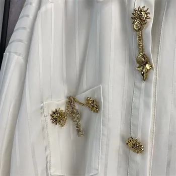 Dryžuota balta marškinėliai moteriška aukso mygtuką prarasti ilgomis rankovėmis atvartas palaidinė 2020 m. rudenį naujų