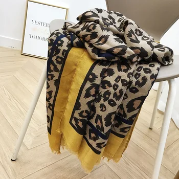 Moterų geltona leopard šalikas moteriška rudens-žiemos Ispanija stiliaus prabangus dizaino ilgas kratinys leopardas spausdinti šalikas gimtadienio dovanos
