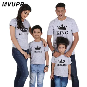 Vasarą motina ir dukra drabužius šeimos atitikimo komplektus mamytė ir man atrodo marškinėlius tėvas, mama, sūnus kūdikių drabužiai Karalius ir Karalienė